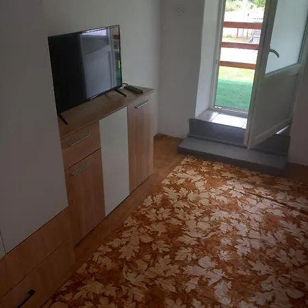 Cicovic דירה פוצ'ה